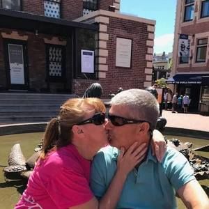 Meet your Posher, Monica